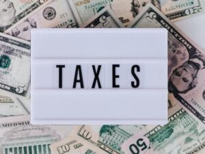 Blog 14 taxesphoto 570x427 1