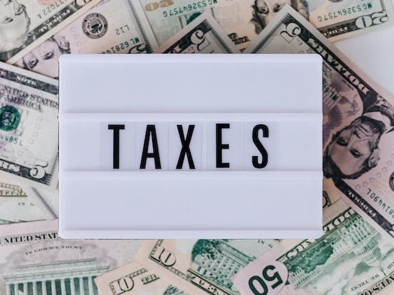 taxesphoto 570x427 1