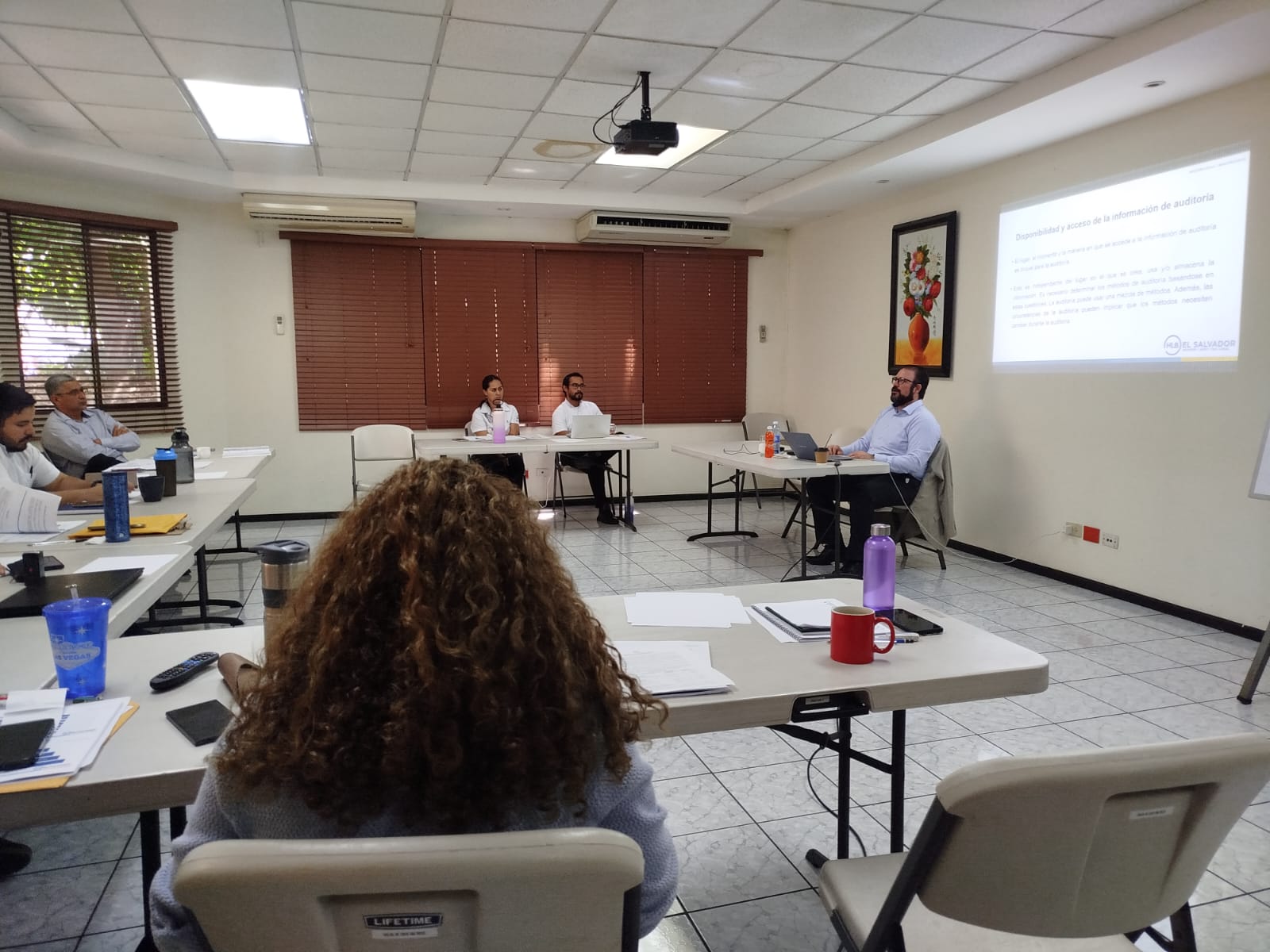 Strengthening Anti-Bribery Systems: ROE Latam Delivers ISO 37001 Internal Audit Training to CORSAIN El Salvador 1 Rodrigo Obregon teaching ISO 37011 Audit