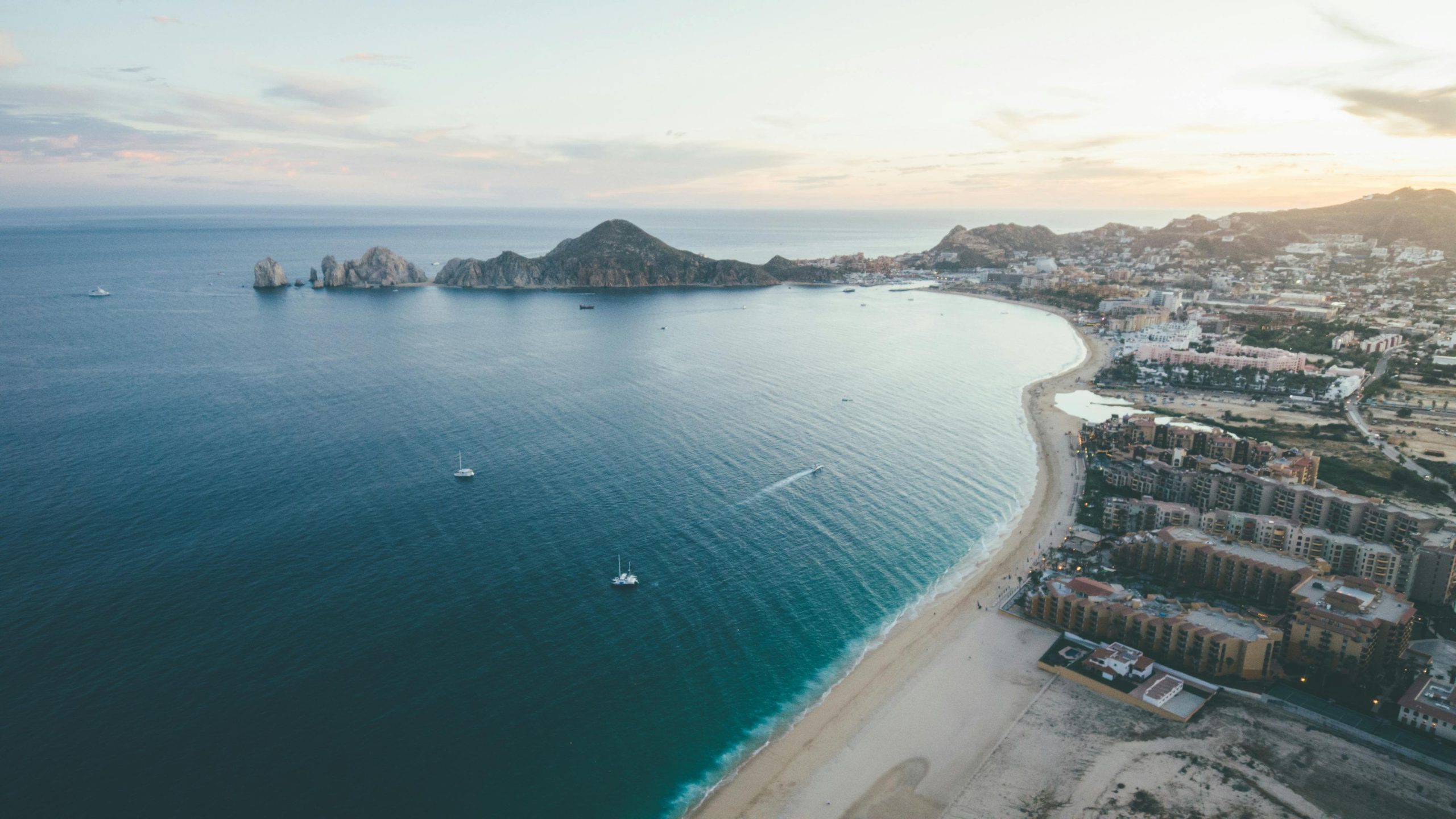 How to Close Real Estate Transactions in Los Cabos: A Secure, Compliant, and Hassle-Free Guide 1 roelatam.com los cabos law firm